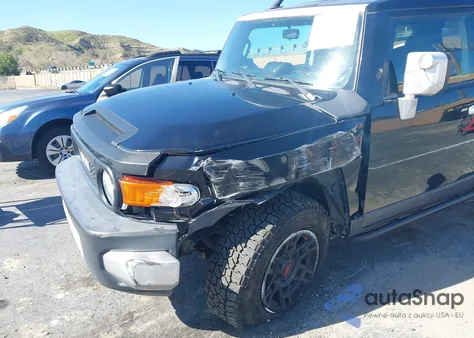2007 Toyota Fj Cruiser z USA, uszkodzony, nr VIN JTEBU11F370066845
